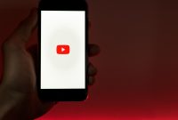 aplikasi youtube tanpa iklan dan bisa keluar