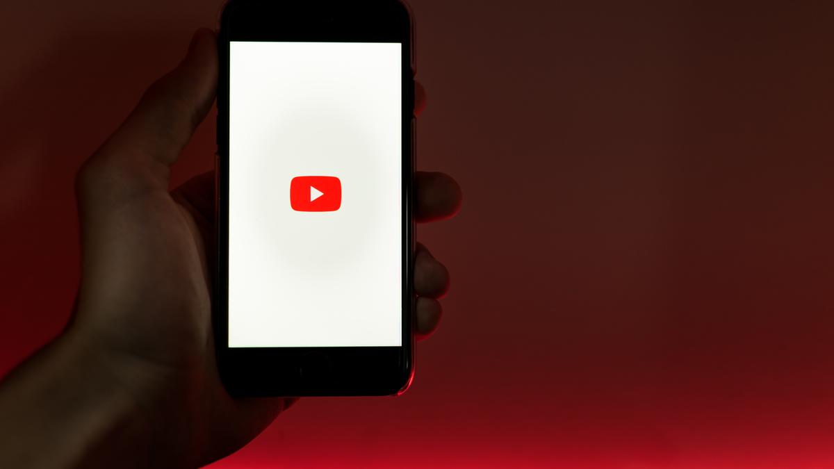 aplikasi youtube tanpa iklan dan bisa keluar